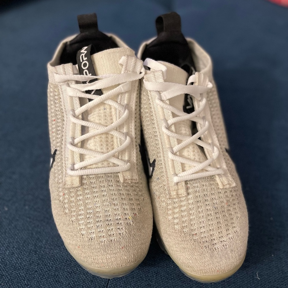 Authentic Nike Air VaporMax 2021 FK
Size 4 youth but can fit womans too